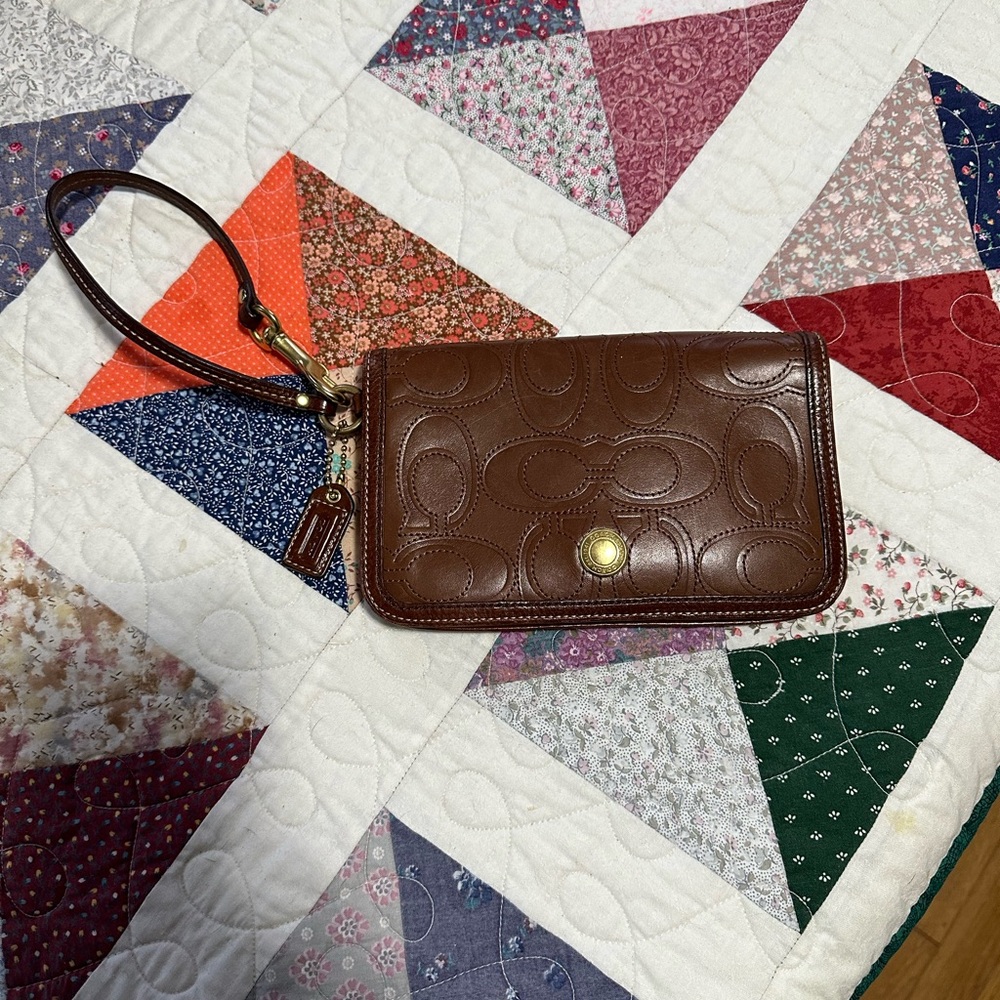 Vintage Coach brown leather wristlet